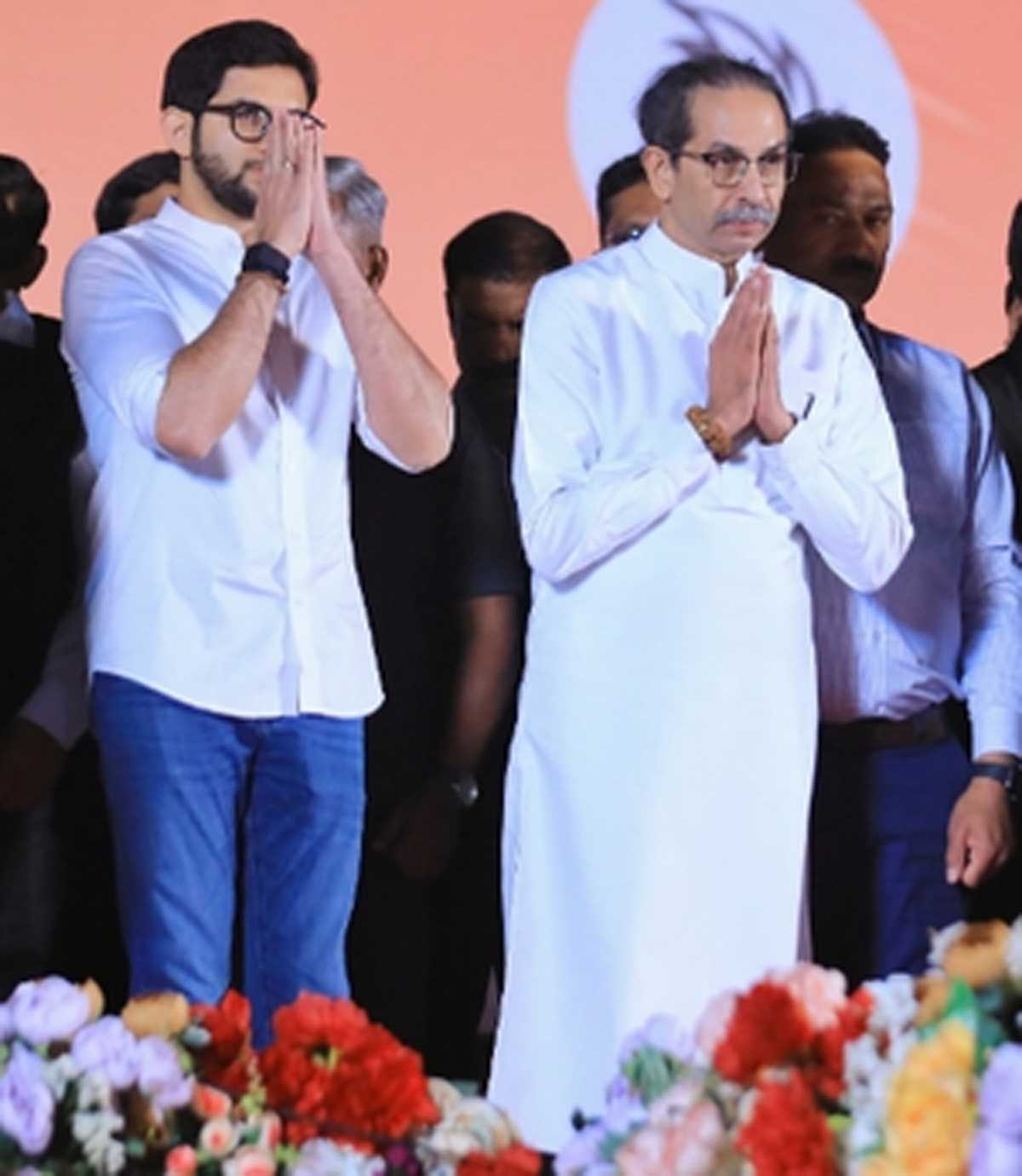 शिवसेना यूबीटी ने चुनाव आयोग पर मतदाताओं, मतदान, लोकतंत्र को महत्व नहीं देने का आरोप लगाया शिवसेना यूबीटी ने चुनाव आयोग पर मतदाताओं, मतदान, लोकतंत्र को महत्व नहीं देने का आरोप लगाया